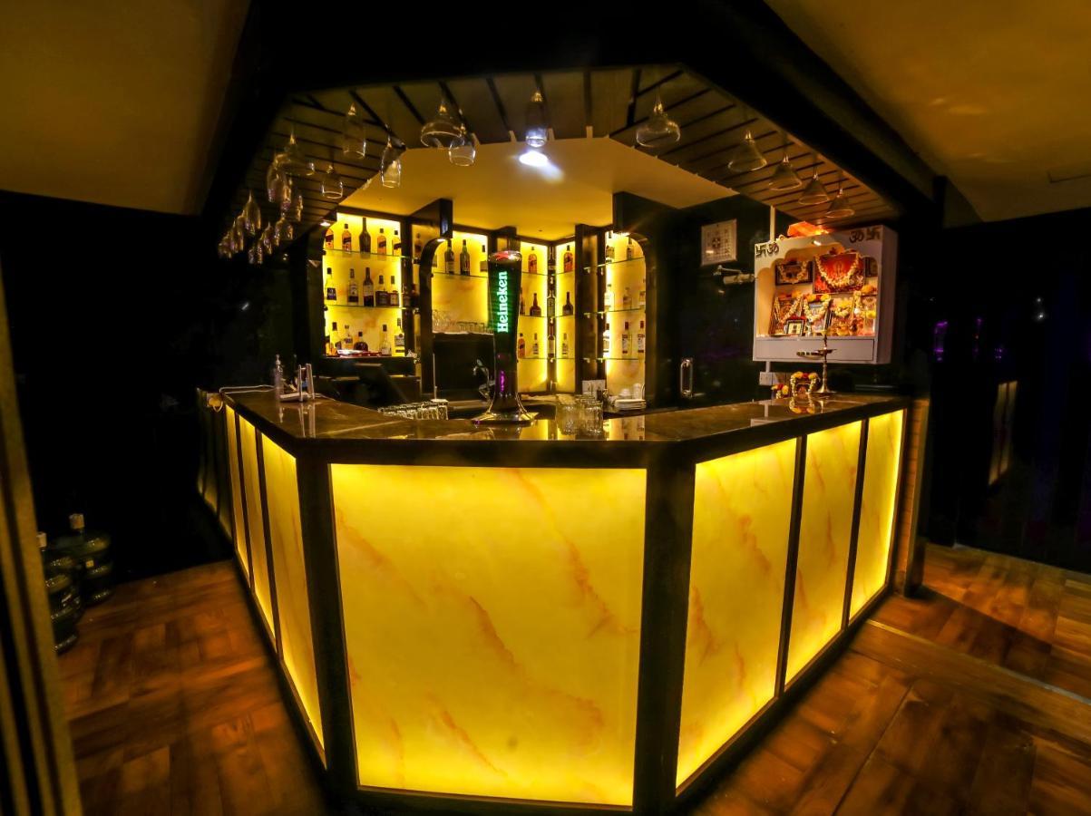 Hyde Park Hotel Дубай Экстерьер фото