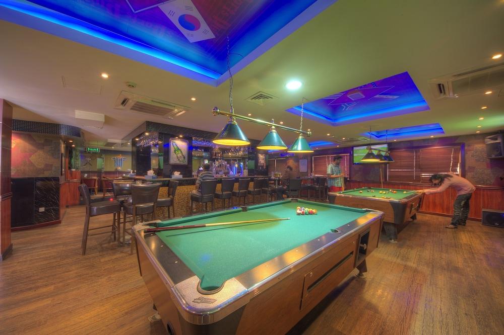 Hyde Park Hotel Дубай Экстерьер фото