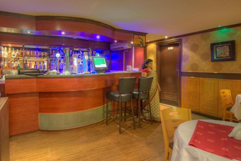 Hyde Park Hotel Дубай Экстерьер фото